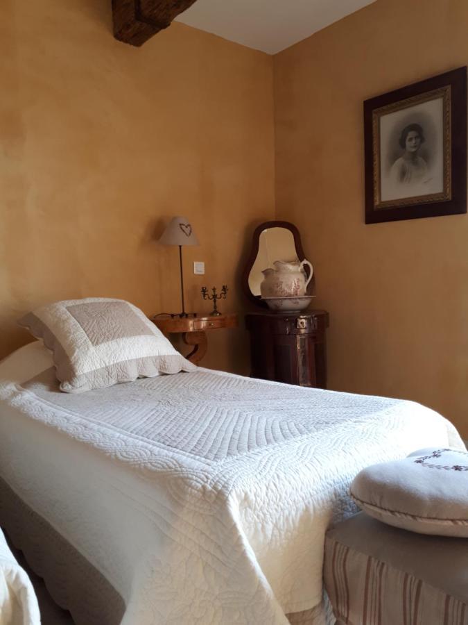Mas Saint-Joseph Bed and Breakfast Fontvieille Εξωτερικό φωτογραφία